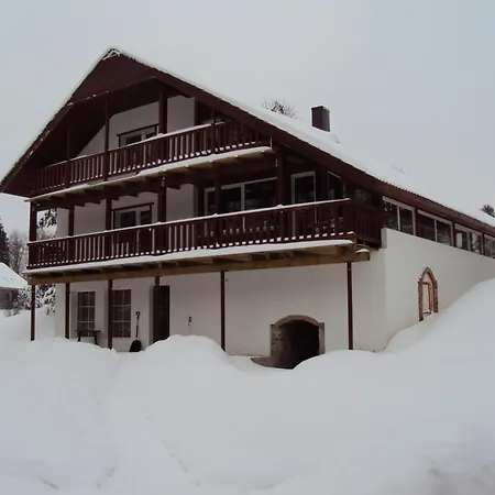 Kueljemaee Puhkemaja Guest house *